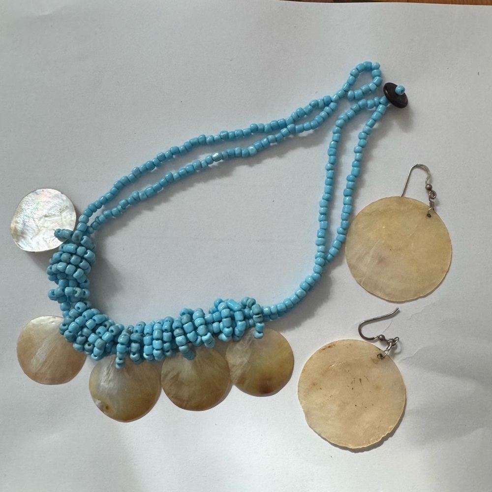 🌊 Boho Shell Disc Necklace & Earrings Set – Turquoise Beaded Handmade